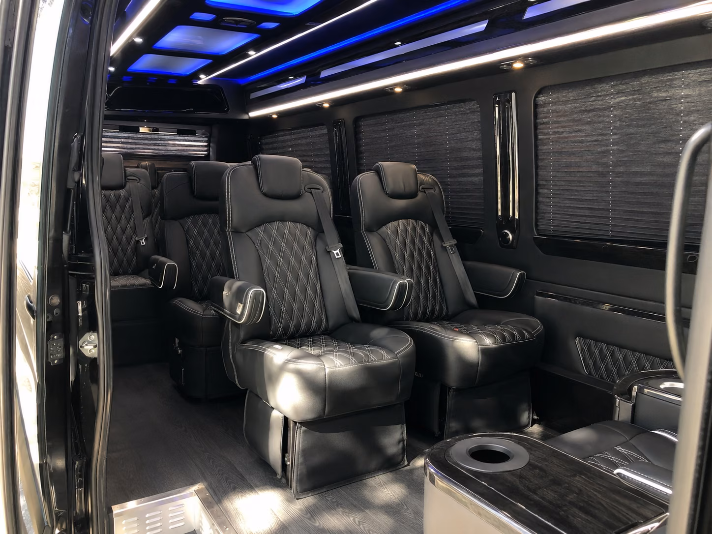 keizer corporate shuttle bus rentals in keizer