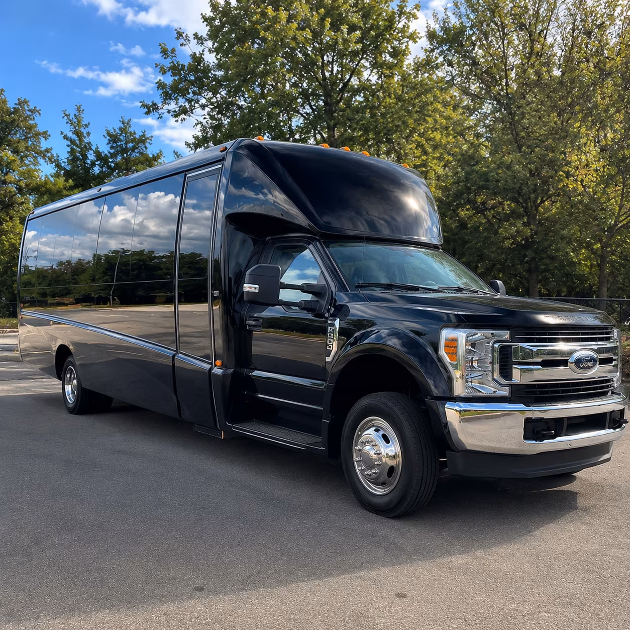 salem sporting event bus transportation in salem